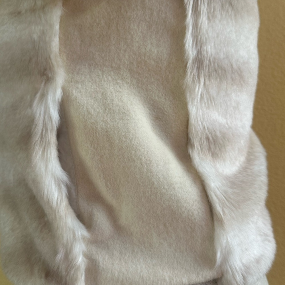 Juicy Couture Rare Cream Faux Fur Jacket With Leather Petite Excellent Condition - Picture 7 of 13